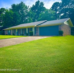 321 Sharon Hills Drive, Jackson, MS 39212