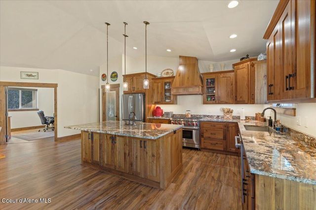 517 Songbird WAY, Spirit Lake, ID 83869