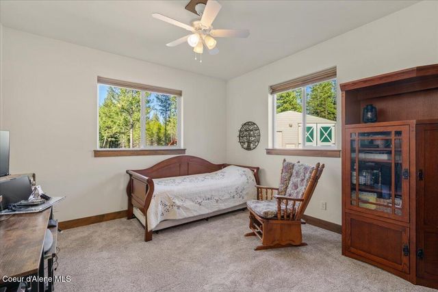 517 Songbird WAY, Spirit Lake, ID 83869