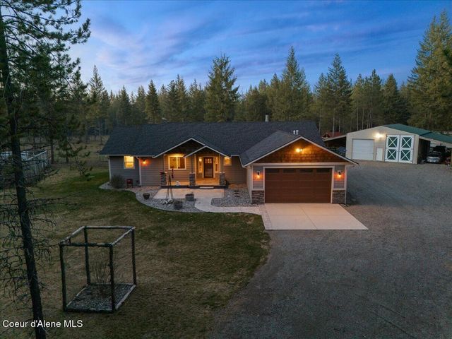 517 Songbird WAY, Spirit Lake, ID 83869