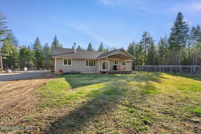 517 Songbird WAY, Spirit Lake, ID 83869