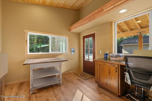 517 Songbird WAY, Spirit Lake, ID 83869
