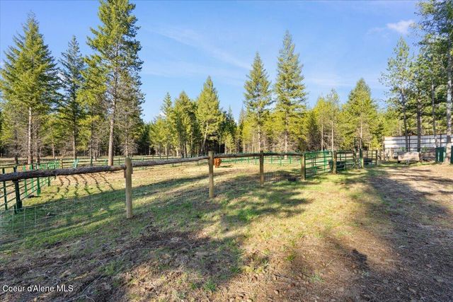 517 Songbird WAY, Spirit Lake, ID 83869