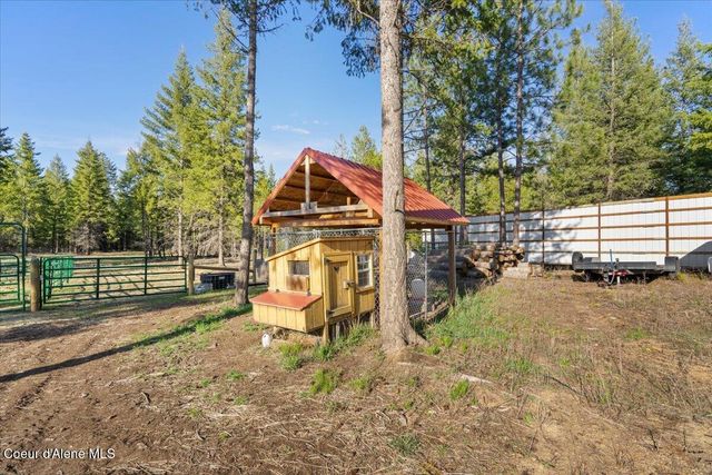 517 Songbird WAY, Spirit Lake, ID 83869