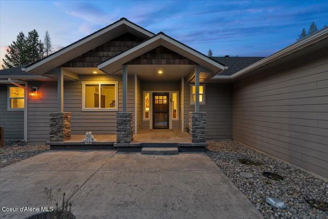 517 Songbird WAY, Spirit Lake, ID 83869