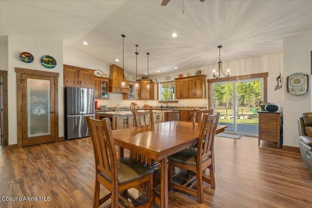517 Songbird WAY, Spirit Lake, ID 83869