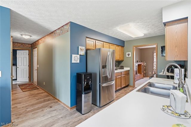 8294 Turquoise Avenue NE, Canton, OH 44721