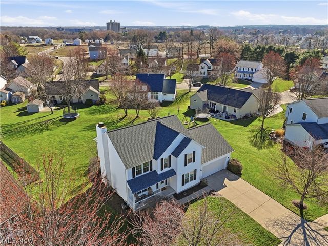 8294 Turquoise Avenue NE, Canton, OH 44721