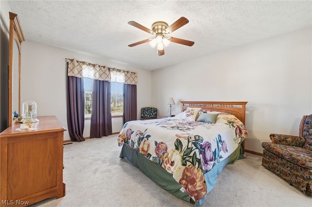 8294 Turquoise Avenue NE, Canton, OH 44721