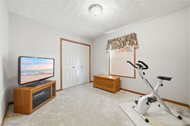 8294 Turquoise Avenue NE, Canton, OH 44721