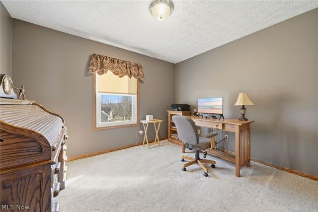 8294 Turquoise Avenue NE, Canton, OH 44721