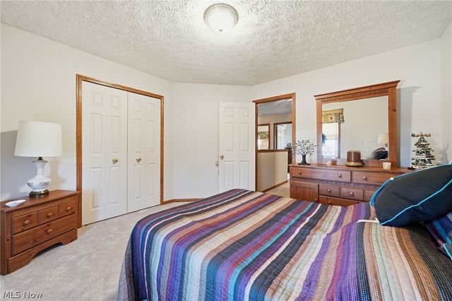 8294 Turquoise Avenue NE, Canton, OH 44721