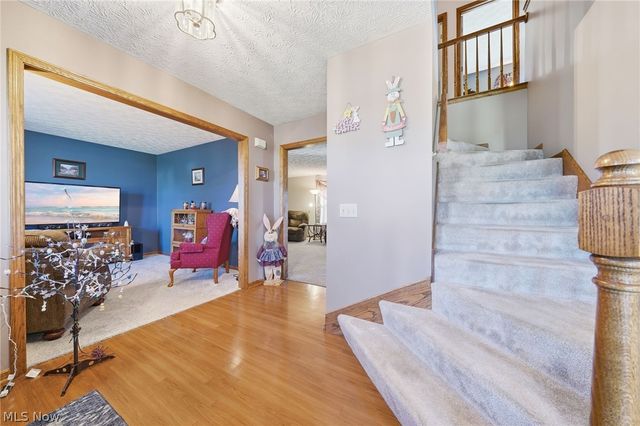 8294 Turquoise Avenue NE, Canton, OH 44721