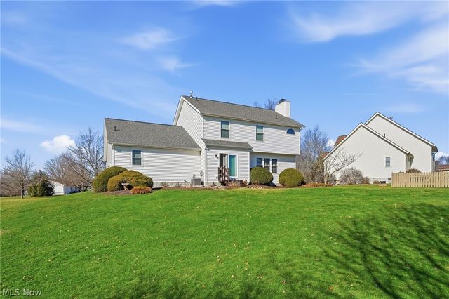 8294 Turquoise Avenue NE, Canton, OH 44721