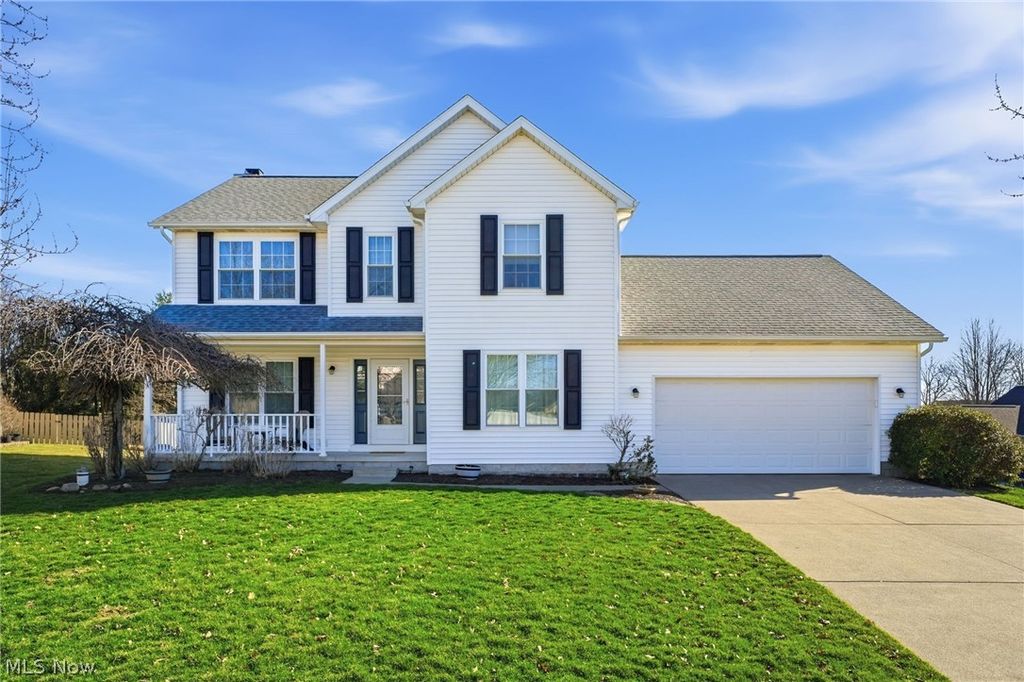 8294 Turquoise Avenue NE, Canton, OH 44721