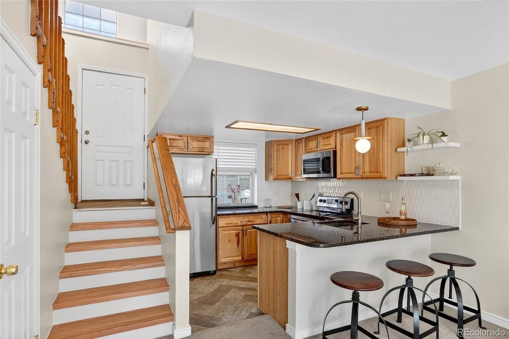 9463 Lou, Thornton, CO 80260