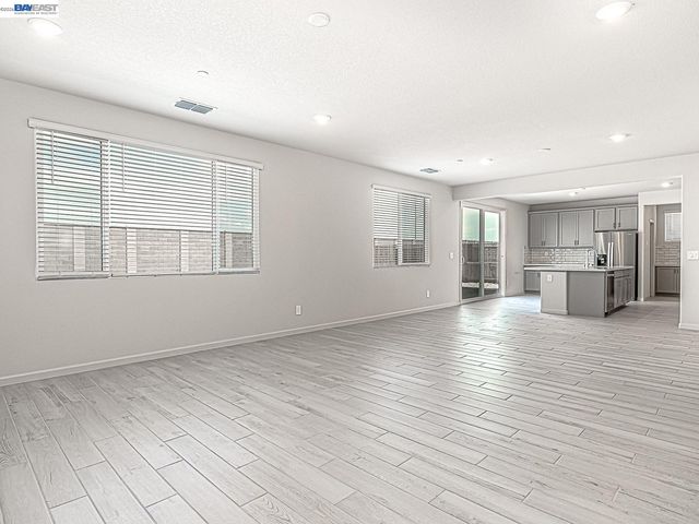 609 Channel Cir, Oakley, CA 94561