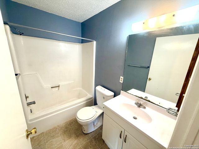 5310 GAWAIN DR, San Antonio, TX 78218