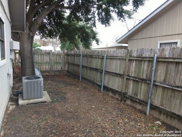 5310 GAWAIN DR, San Antonio, TX 78218