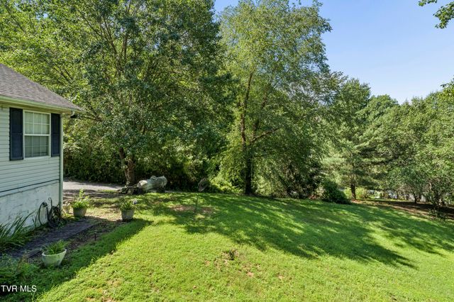 152 Webb Drive, Bluff City, TN 37618