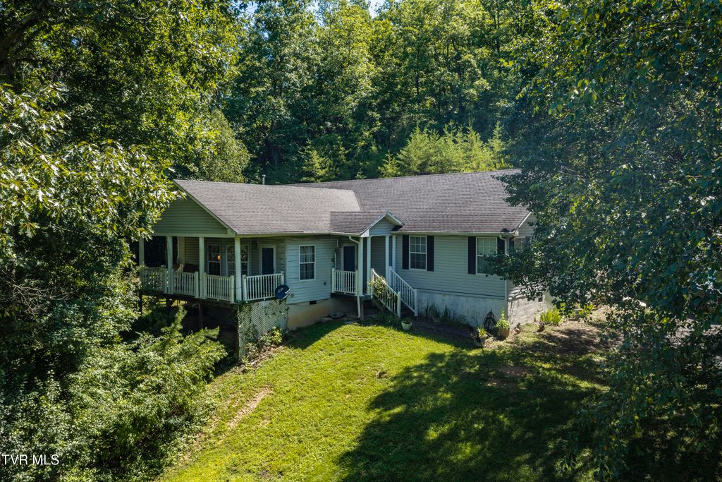 152 Webb Drive, Bluff City, TN 37618