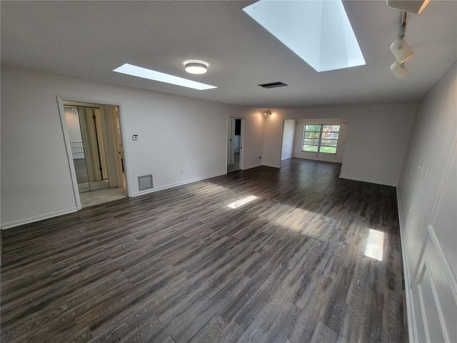 1657 S LAKE AVENUE 3, Clearwater, FL 33756