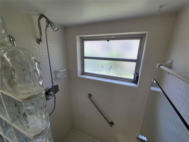 1657 S LAKE AVENUE 3, Clearwater, FL 33756