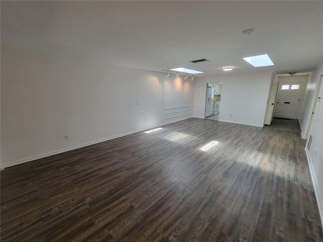 1657 S LAKE AVENUE 3, Clearwater, FL 33756