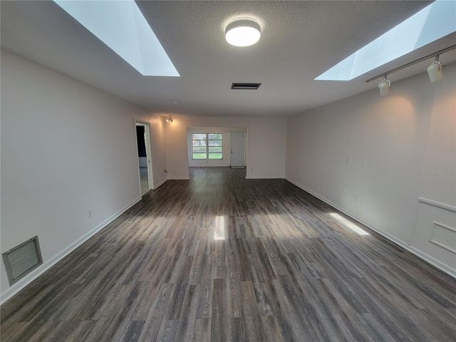 1657 S LAKE AVENUE 3, Clearwater, FL 33756