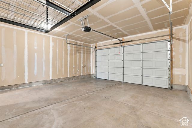 1932 W PARKVIEW DR, Syracuse, UT 84075