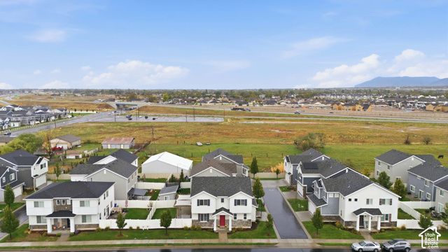 1932 W PARKVIEW DR, Syracuse, UT 84075