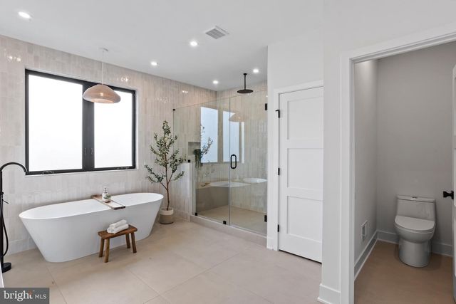 1210A E FLETCHER ST, Philadelphia, PA 19125