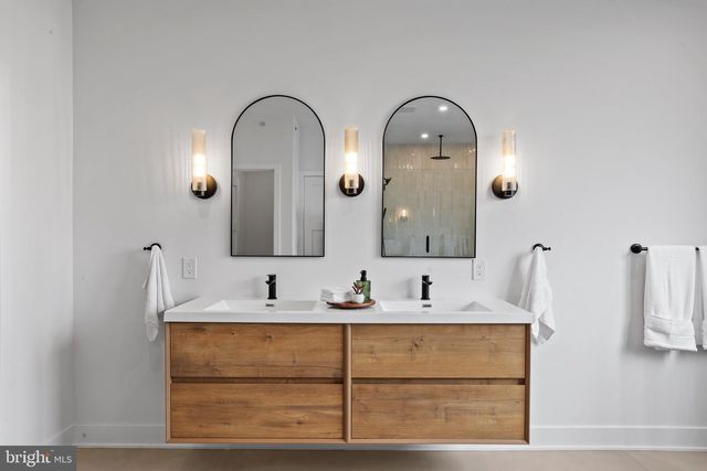 1210A E FLETCHER ST, Philadelphia, PA 19125