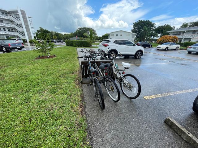 139 Oakridge J 139, Deerfield Beach, FL 33442