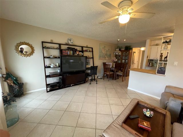139 Oakridge J 139, Deerfield Beach, FL 33442
