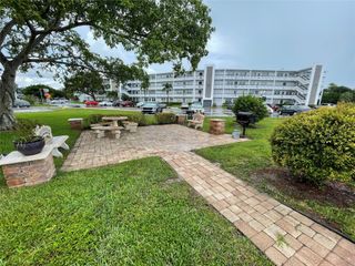 139 Oakridge J 139, Deerfield Beach, FL 33442