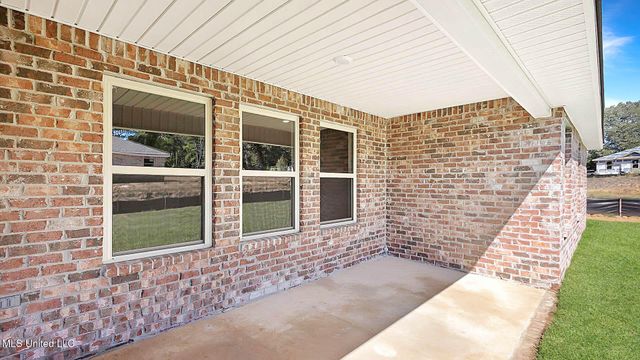 220 Raulston Drive, Byram, MS 39272