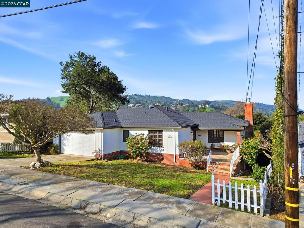 1021 Ulfinian Way, Martinez, CA 94553