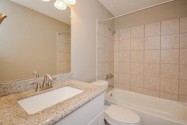 2511 Chancellorsville Court, League City, TX 77573