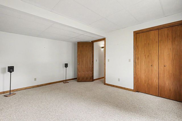 9112 Bluff Lake Street, Zeeland, MI 49464