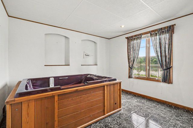 9112 Bluff Lake Street, Zeeland, MI 49464