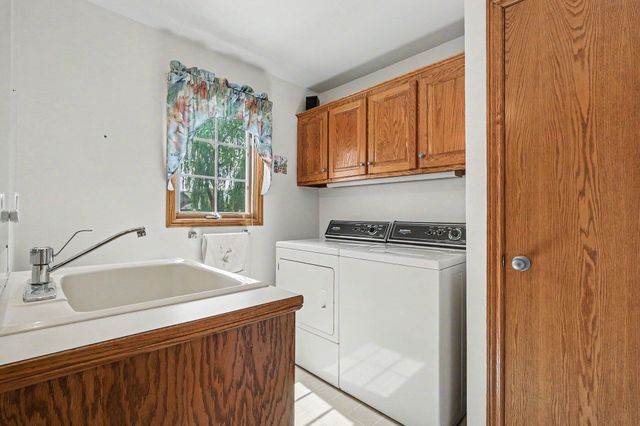 9112 Bluff Lake Street, Zeeland, MI 49464