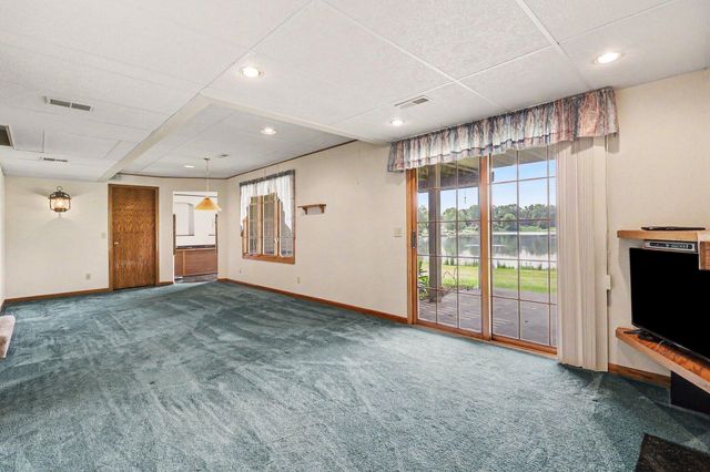 9112 Bluff Lake Street, Zeeland, MI 49464