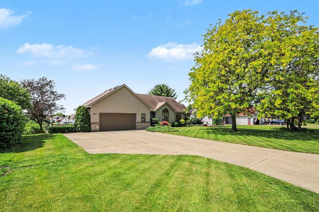 9112 Bluff Lake Street, Zeeland, MI 49464
