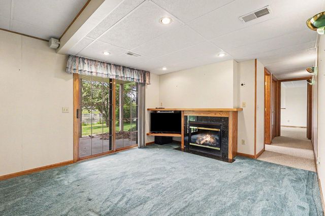 9112 Bluff Lake Street, Zeeland, MI 49464