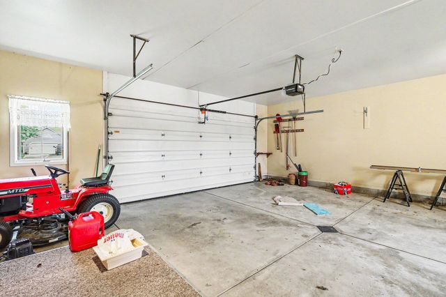 9112 Bluff Lake Street, Zeeland, MI 49464