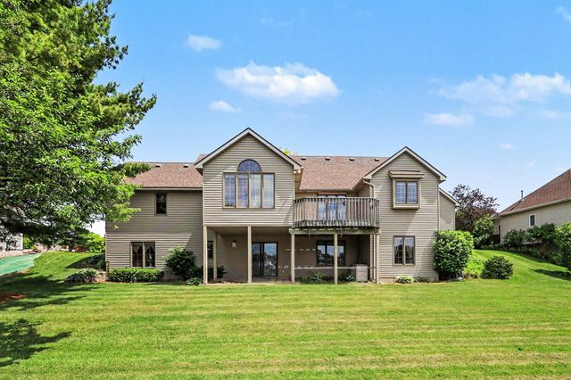9112 Bluff Lake Street, Zeeland, MI 49464