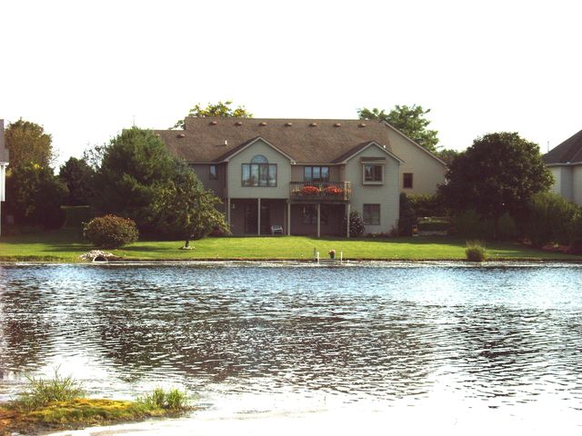 9112 Bluff Lake Street, Zeeland, MI 49464