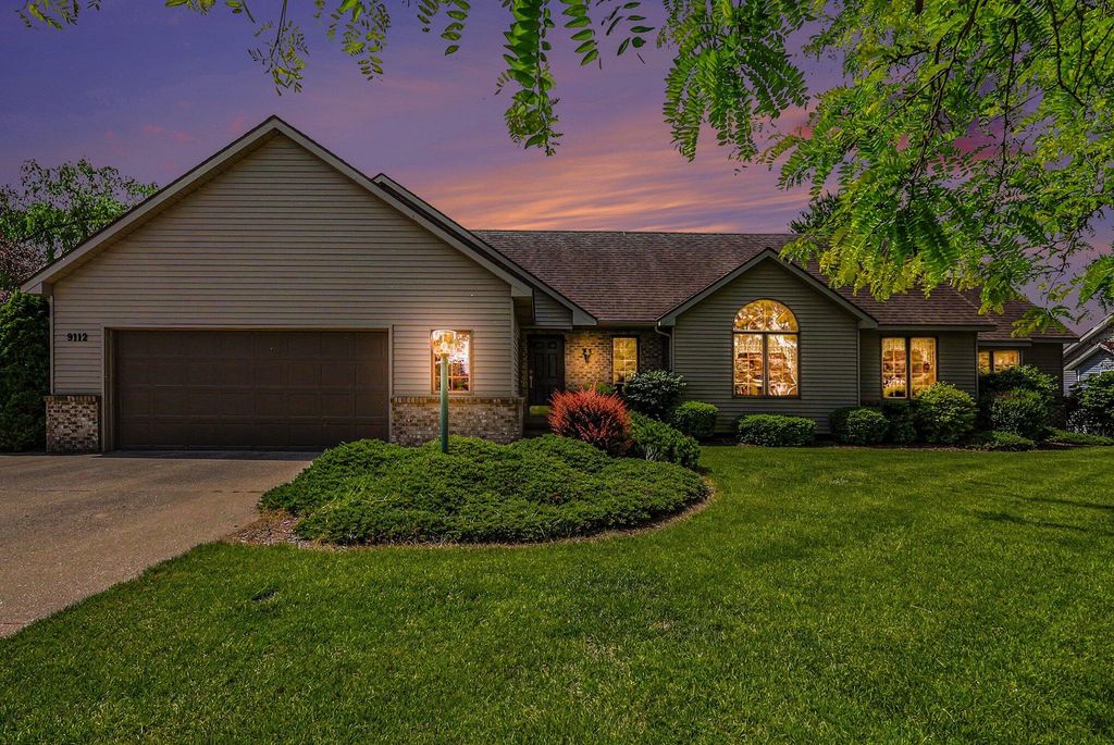 9112 Bluff Lake Street, Zeeland, MI 49464