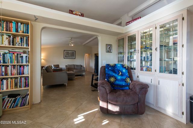 1045 W Barbara Place, Oracle, AZ 85623